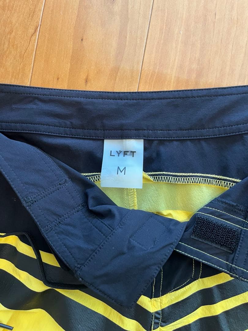 LYFT V Shaped Stage Shorts - Yellow Mサイズ