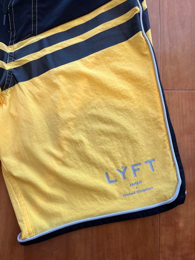 LYFT V Shaped Stage Shorts - Yellow Mサイズ