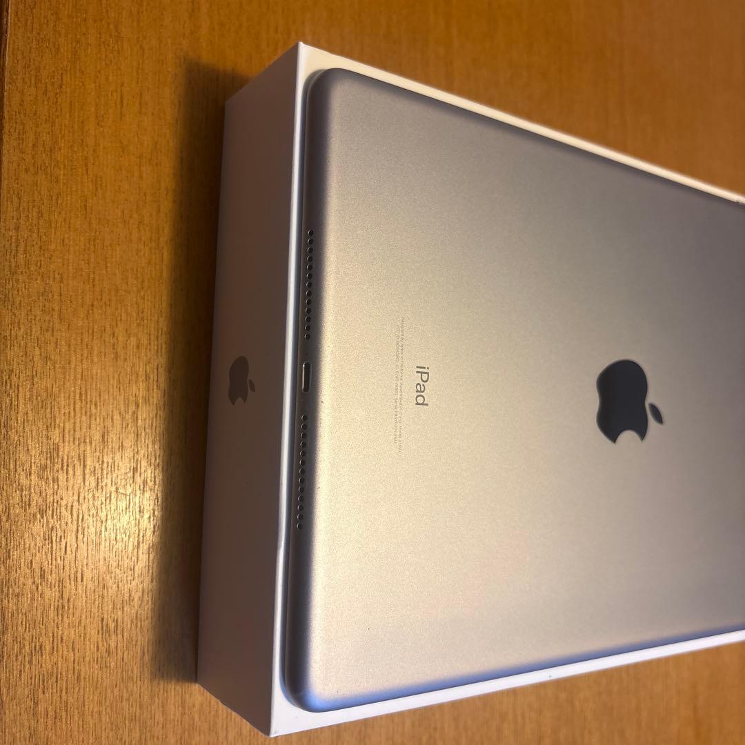 iPad 第6世代 128GB スペースグレイ