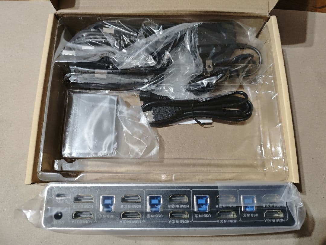 PERESA USB 3.0 HDMI KVMスイッチ 4ポート 4K@60Hz