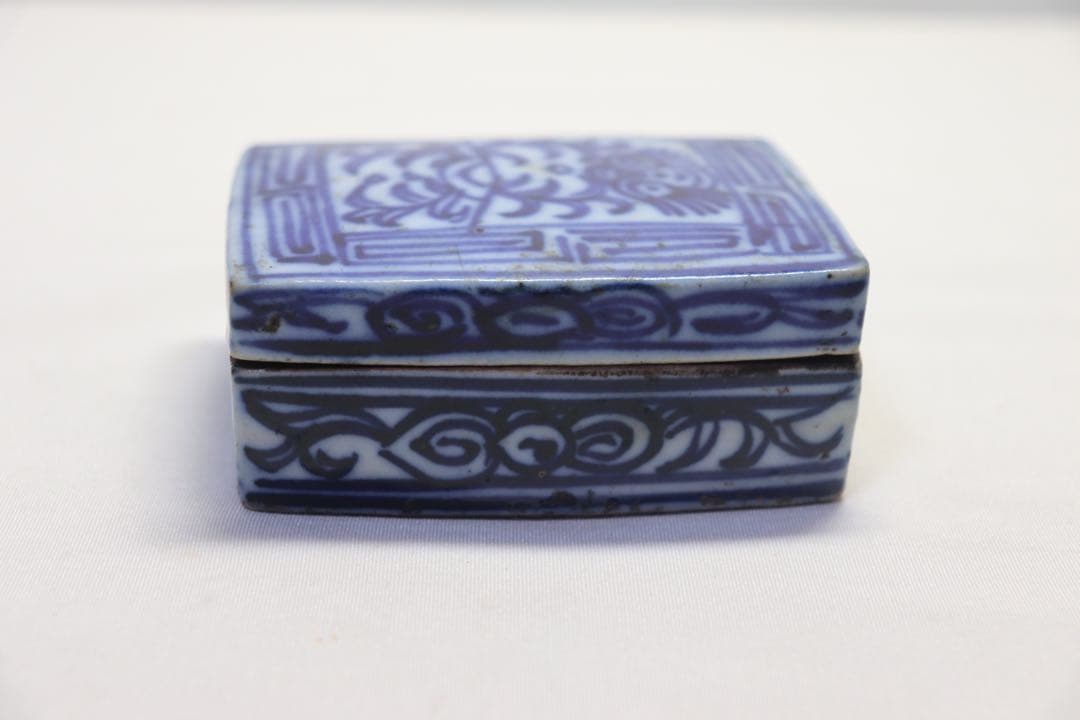 中国　清朝期　染付香合　朱肉入　アンティーク　送料込み0506