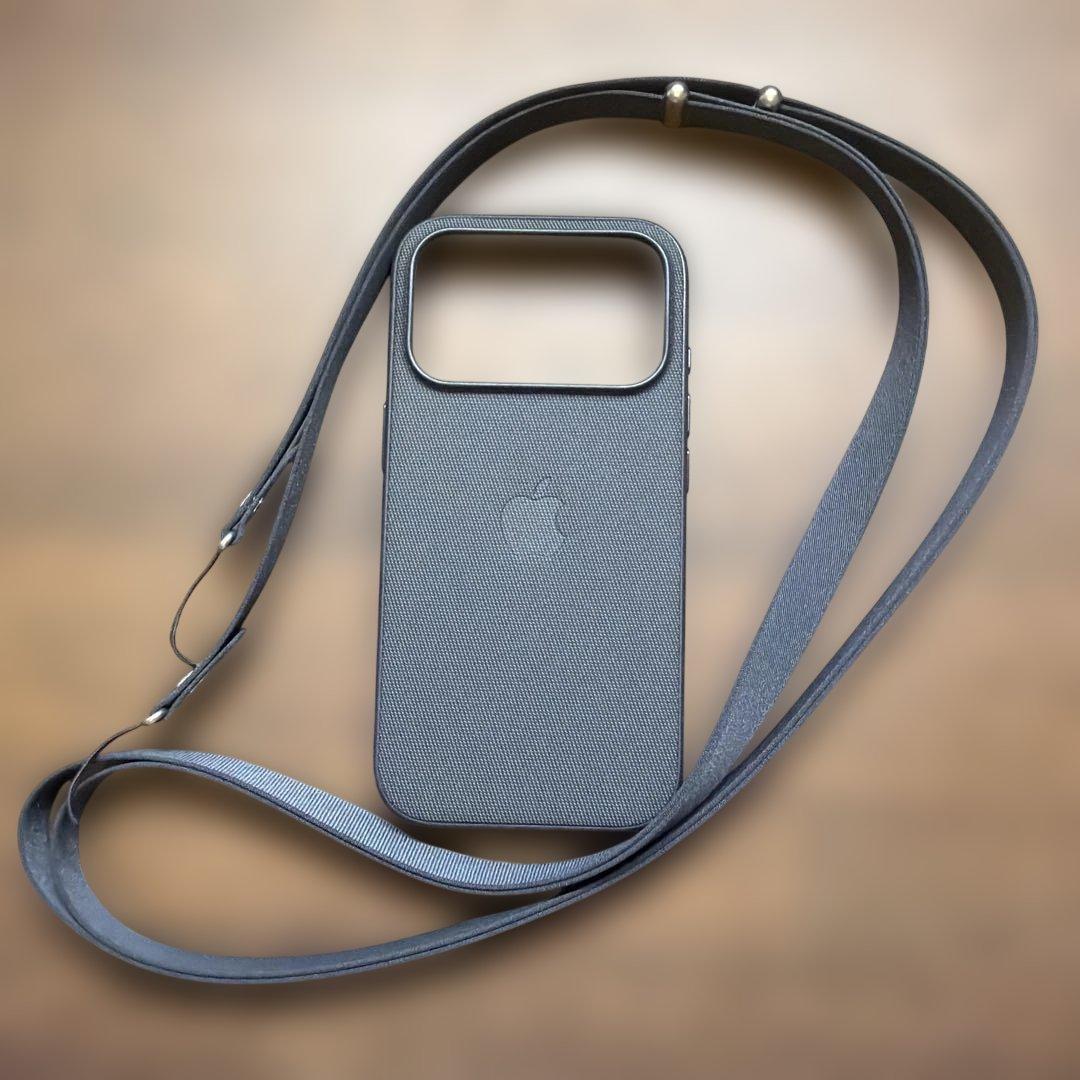 iPhone 17 Pro テックウーブンケース / クロスボディストラップ