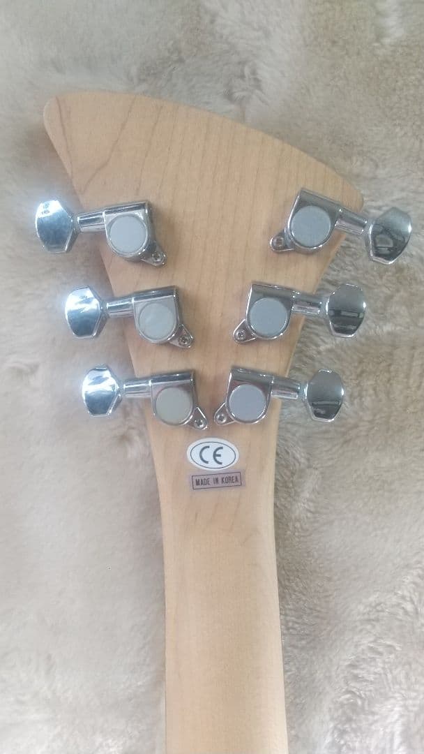 Gibson Epiphone Mo'Baby モダーンベイビーアンプ内蔵