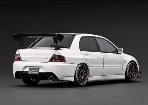 1/18 Lancer Evolution IX (CT9A) エンジン付