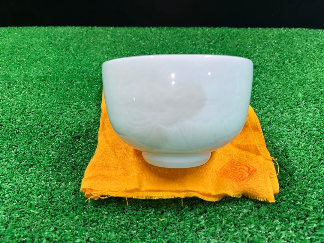 井上萬二 抹茶盌　白磁　木箱付き