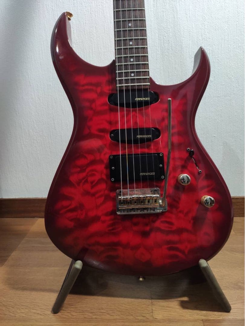 Fernandesエレキギター レッド ギターケース付き