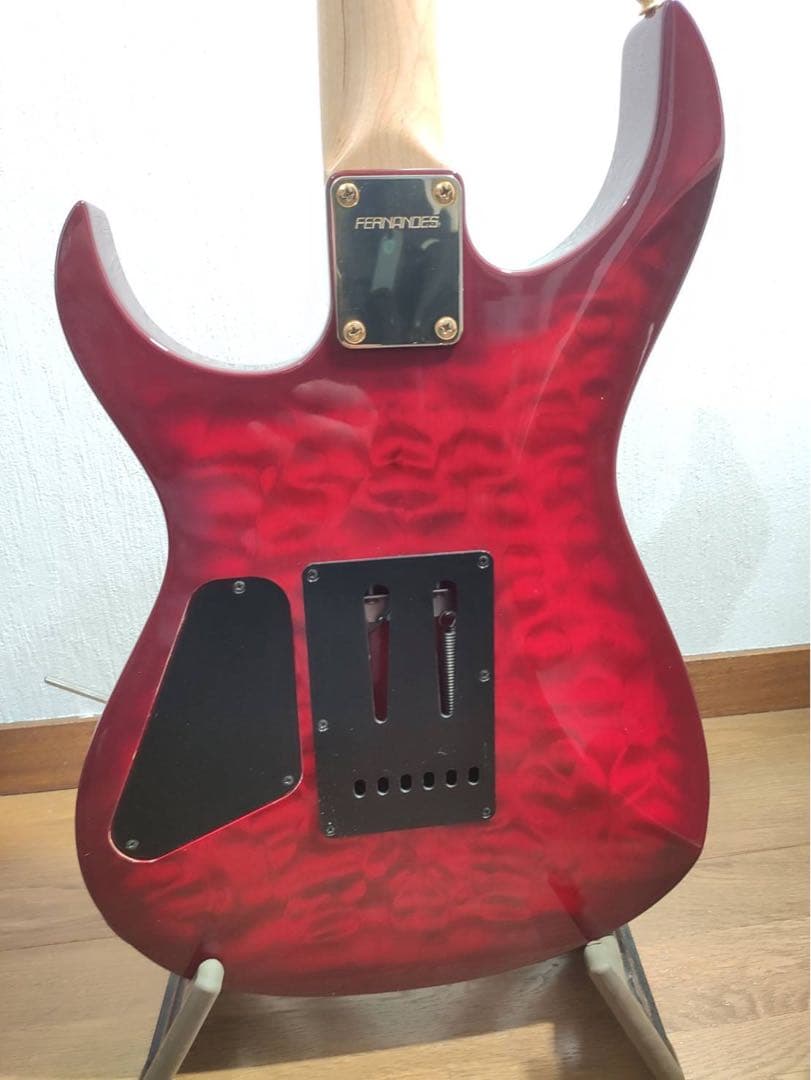 Fernandesエレキギター レッド ギターケース付き