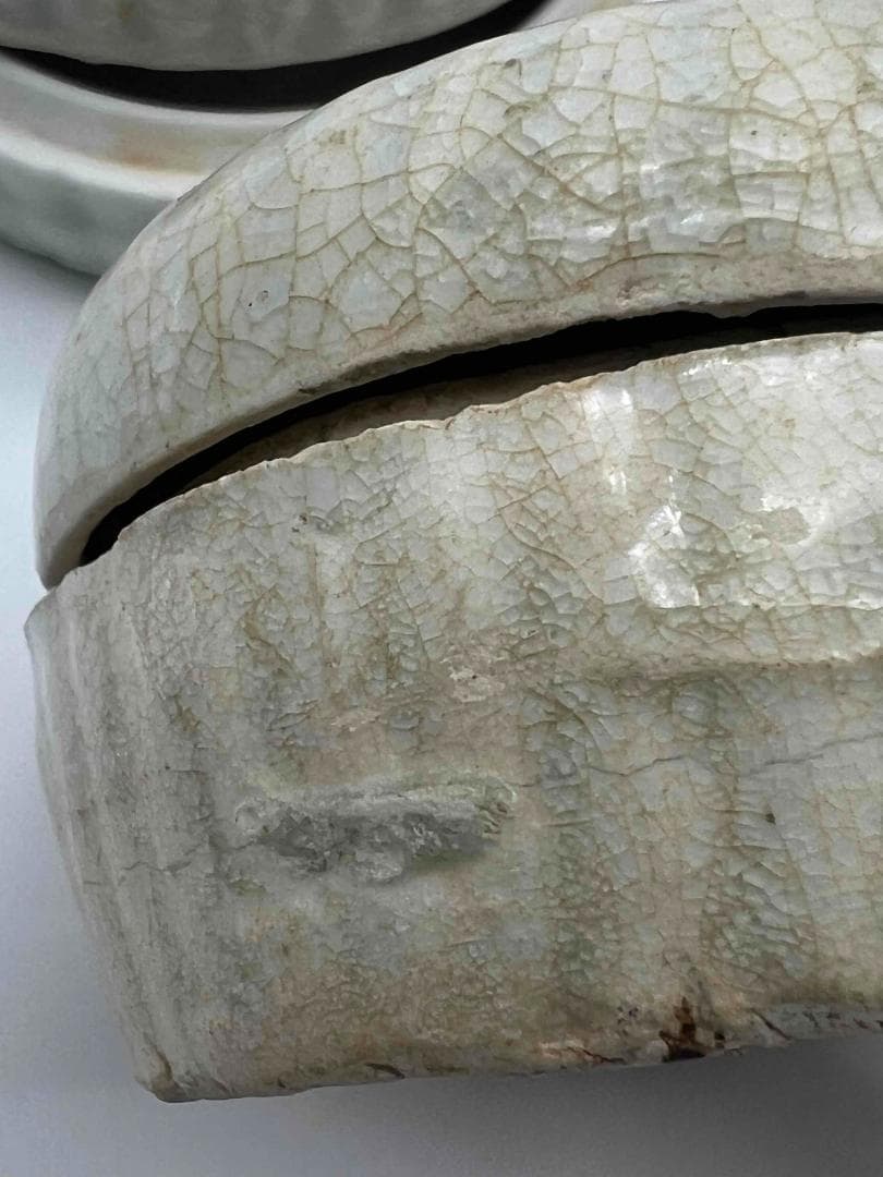 北宋時代　青白磁貼花牡丹花卉文合子 一対　二個　香盒　香合　茶道具(A-82)