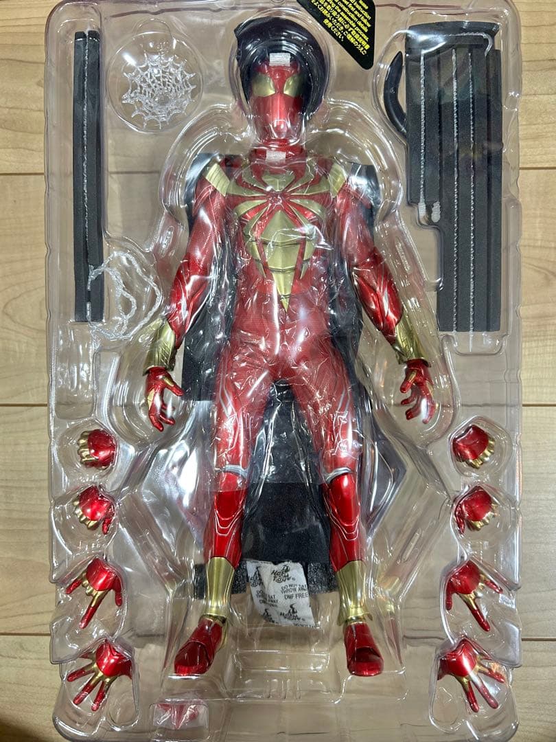 ホットトイズ　スパイダーマン（アイアン・スパイダー・アーマー・スーツ版）