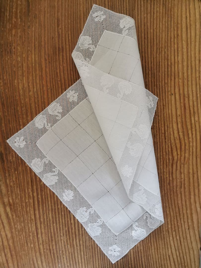 アンティーク ポワンドパリ 白鳥と水草 格子ドローンワーク 極細糸リネンランナー