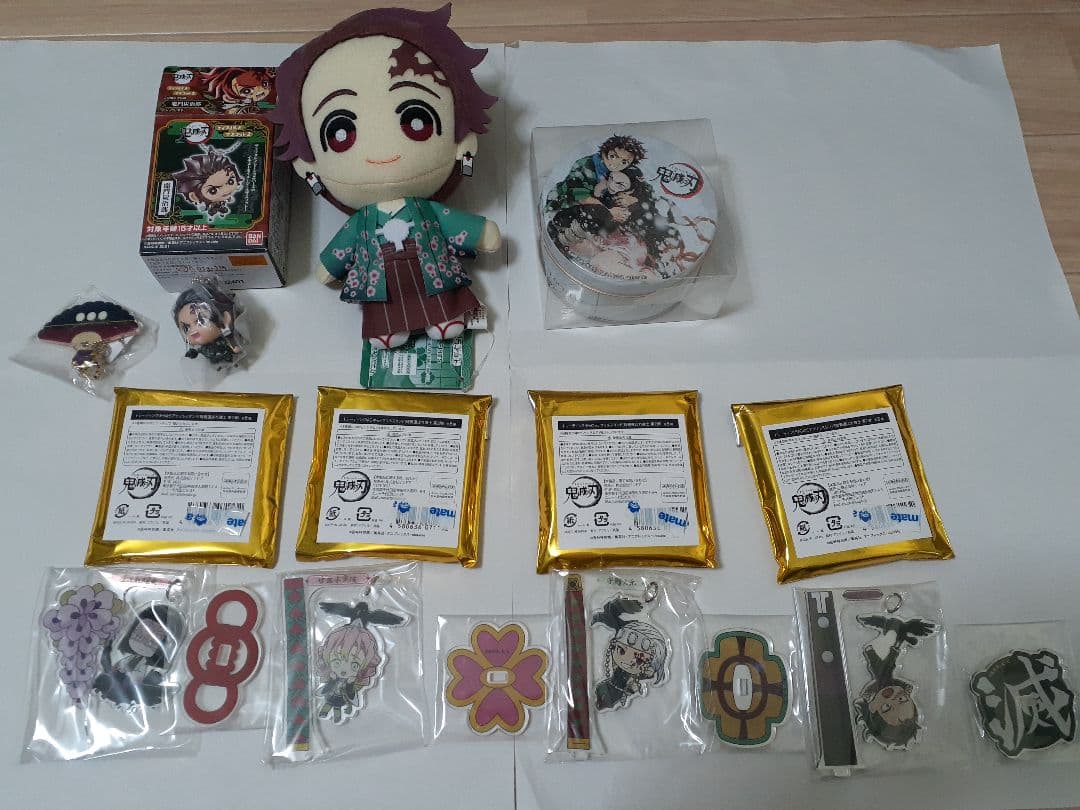 鬼滅の刃　グッズ　80点以上　まとめ売り　レアあり