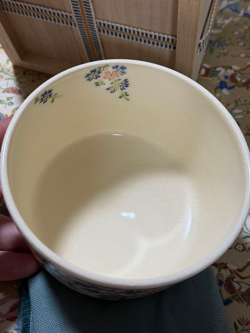 京薩摩 色絵桜茶碗 山本五六 秀逸作 共箱 共布