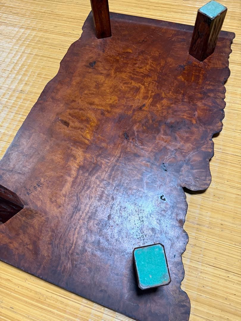 天然木（屋久杉かも）一枚板のテーブル　約165cm x 100cm 厚み6cm