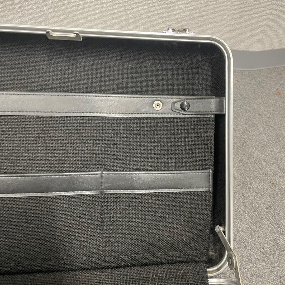 ゼロハリエバートン Elite by Zero アタッシュケース シルバー