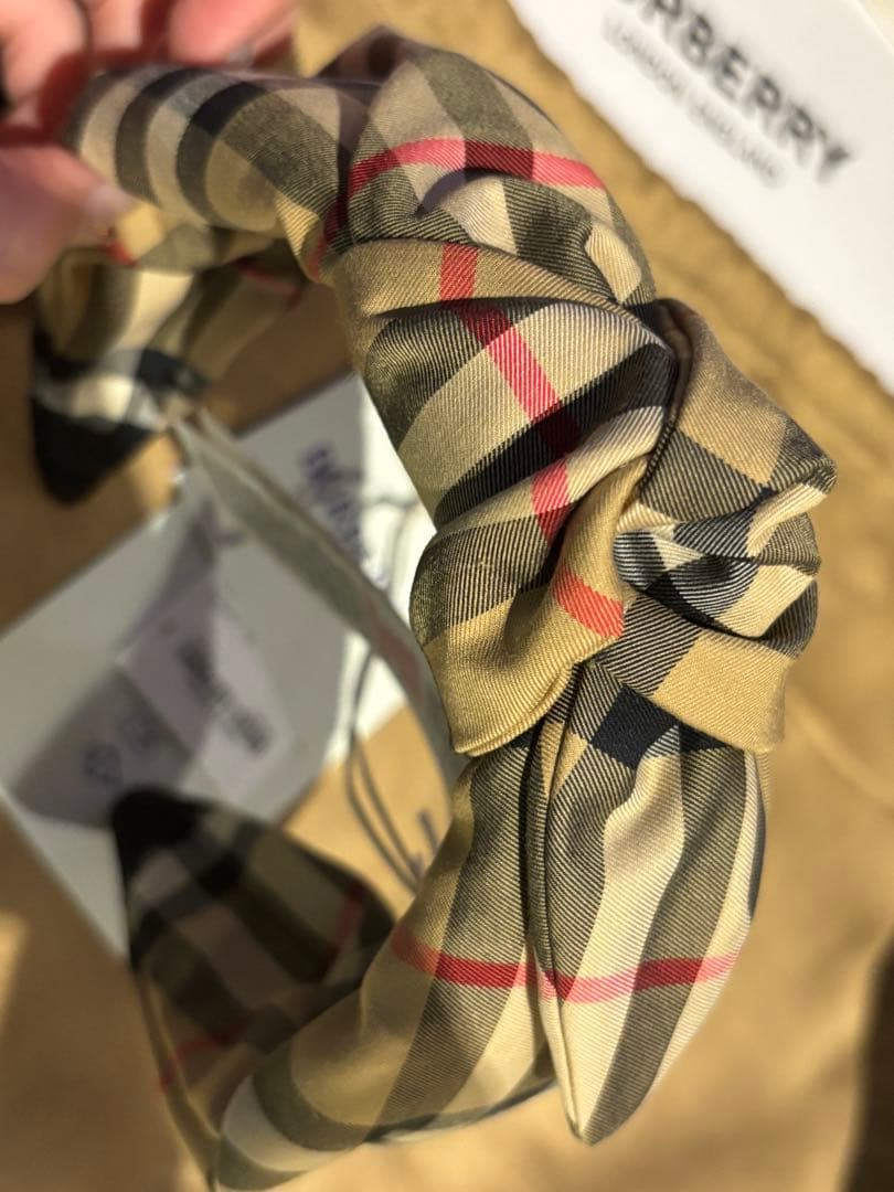 Burberry バーバリー チェック ガールズ カチューシャ　新品未使用