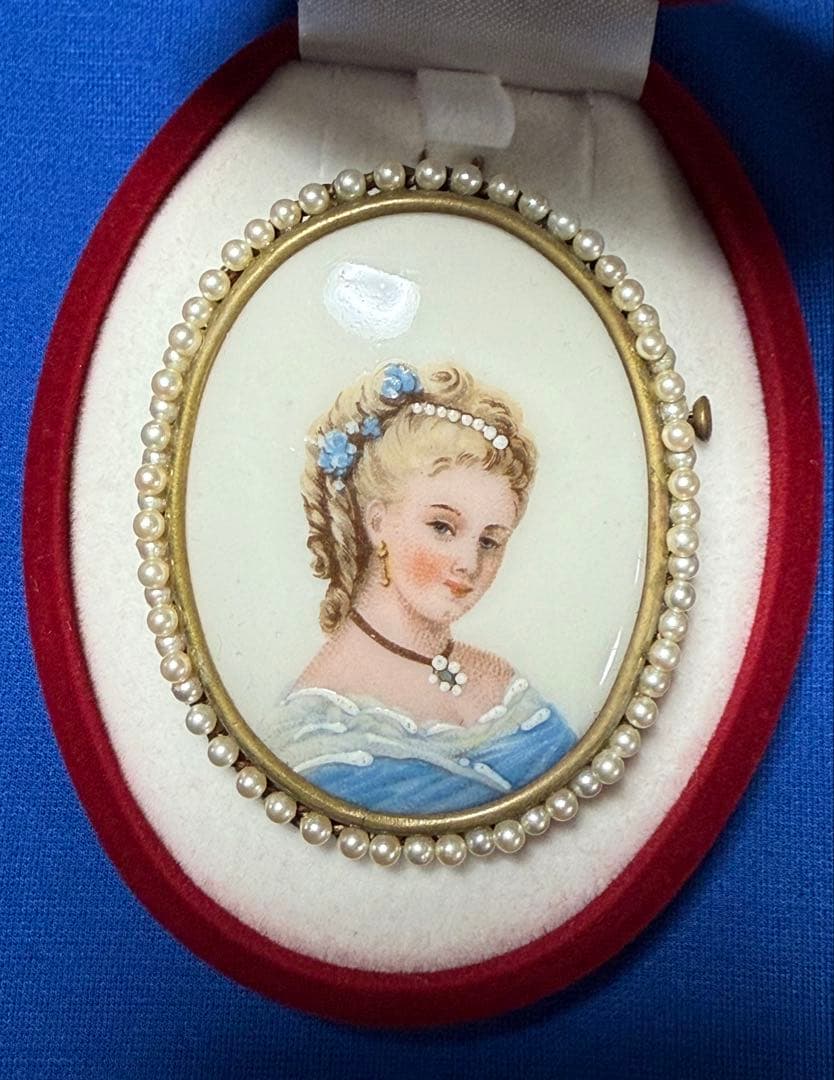 【シュウシュウ】リモージュ 貴婦人 ブローチ アンティーク