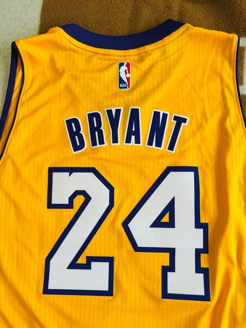 KOBE #24 コービーブライアント　ユニフォーム　レイカーズ