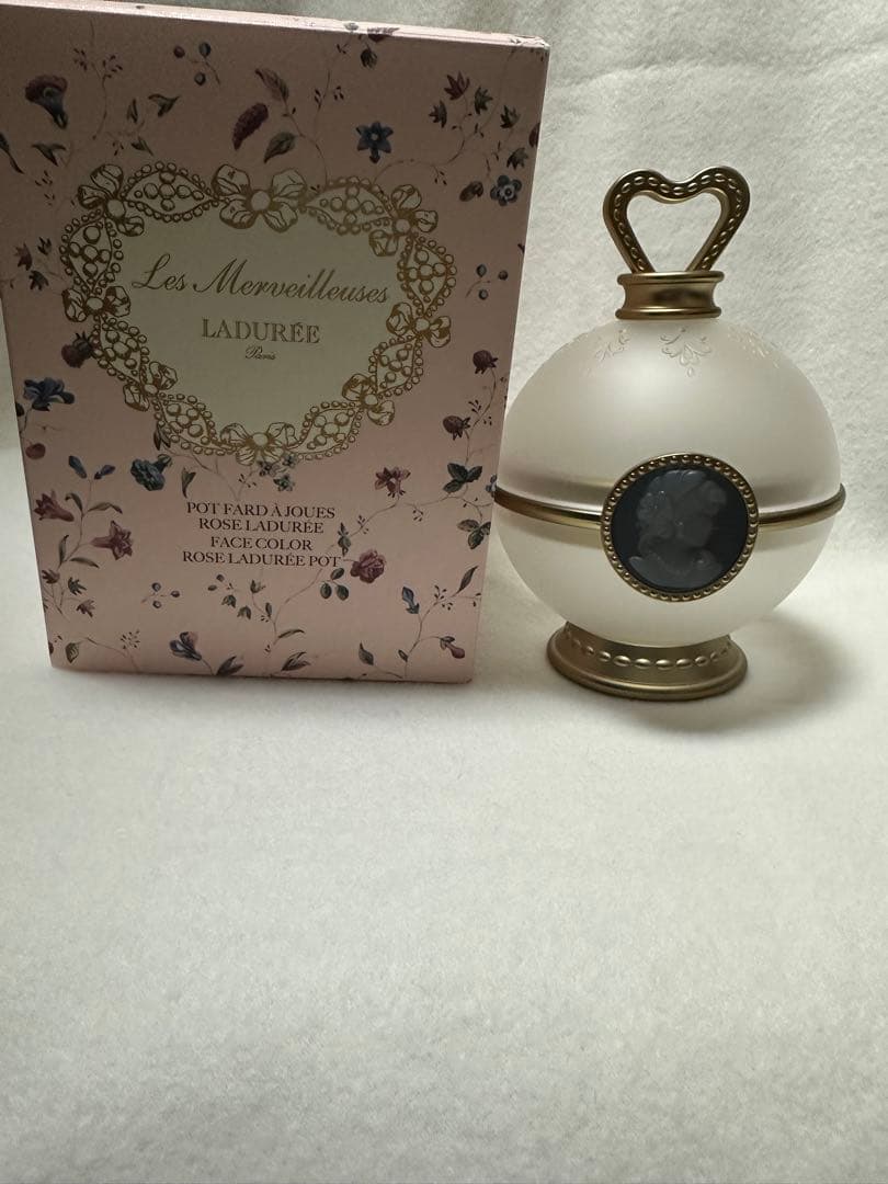 【新品未使用品】Ladurée チーク&鏡のセット