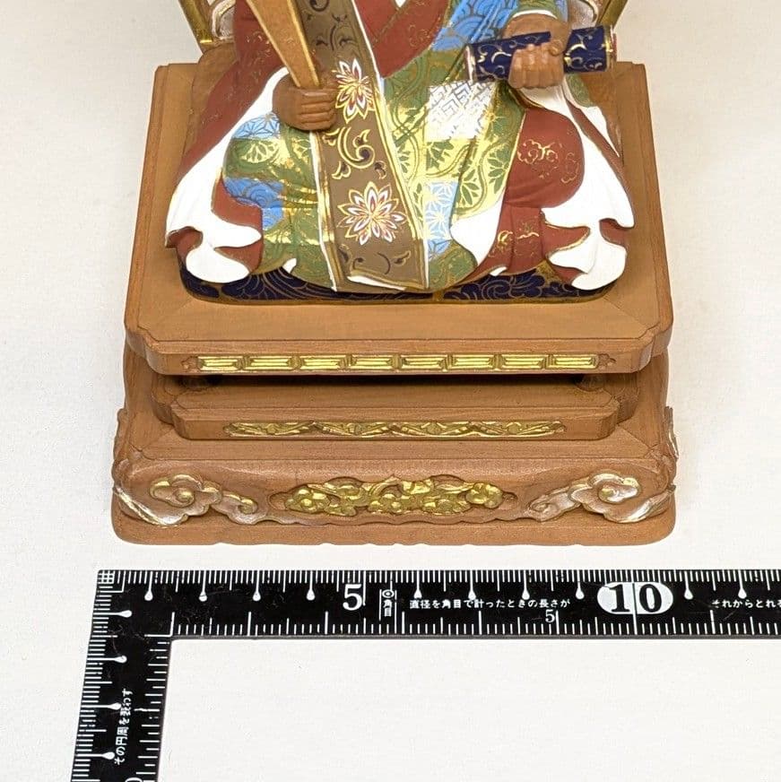 【フォロー割・新品】 三宝尊付き日蓮聖人　彩色　紅檀　総高さ約22.5㎝　日蓮