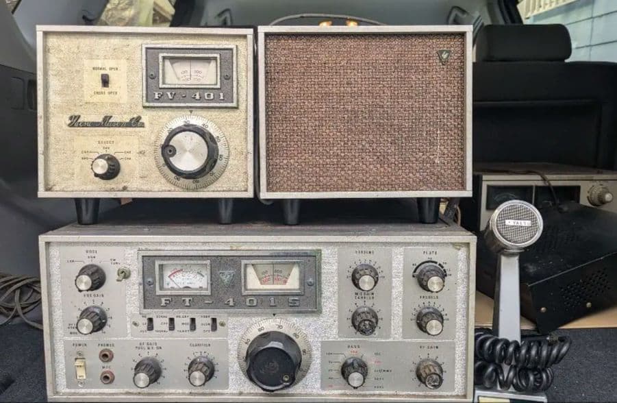 トランシーバー FT-401S