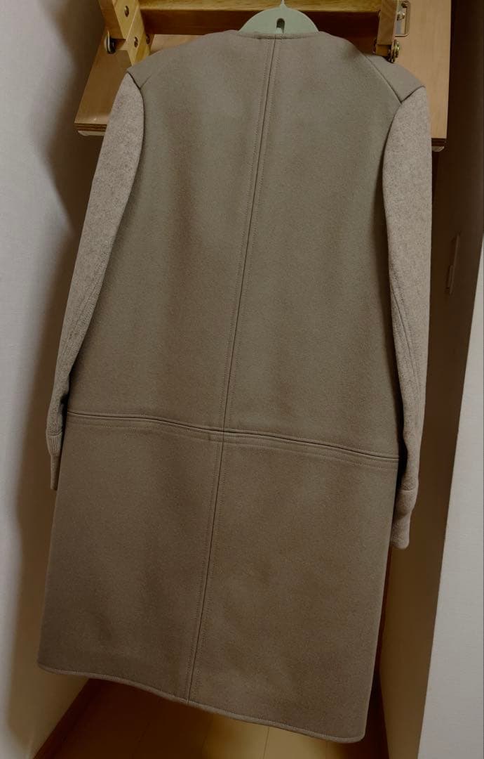 バレンシアガ ベージュ ノーカラー ロングコート M〜Lサイズ感