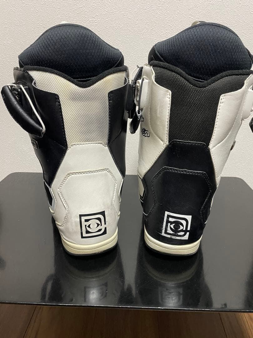 DEELUXE ID WOW 18-19 25.5cm サイン入り 白 黒