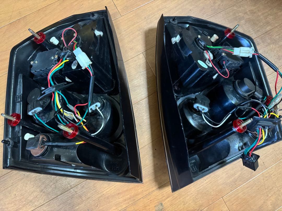 2005-2007y クライスラー 300C LEDテールライト