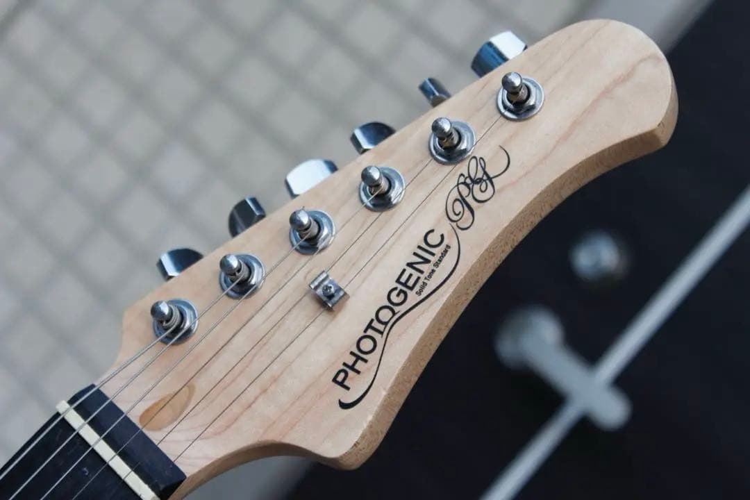 ほぼ未使用【PHOTOGENIC|ストラトキャスター・タイプ】