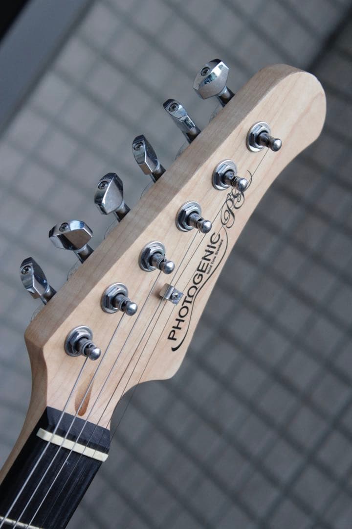 ほぼ未使用【PHOTOGENIC|ストラトキャスター・タイプ】