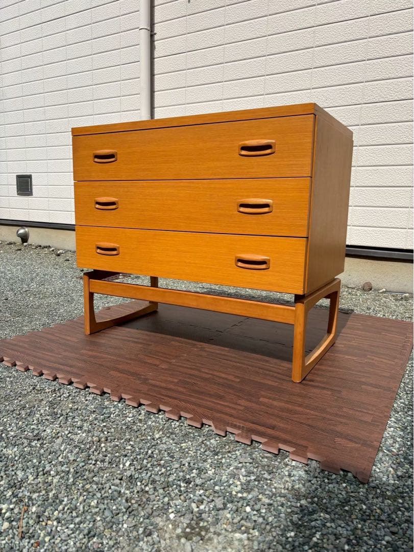 ヨーロッパで人気！G-Pranミッドセンチュリー 3段チェスト