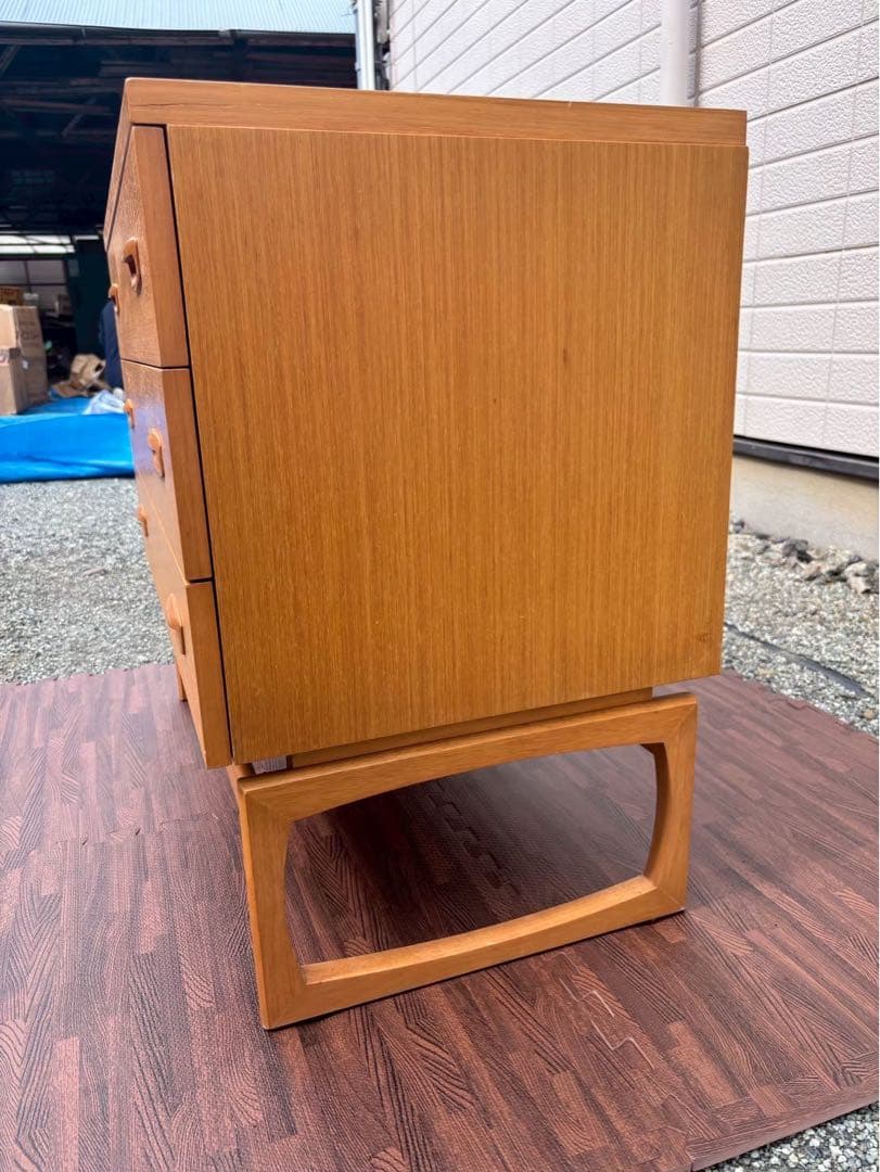 ヨーロッパで人気！G-Pranミッドセンチュリー 3段チェスト