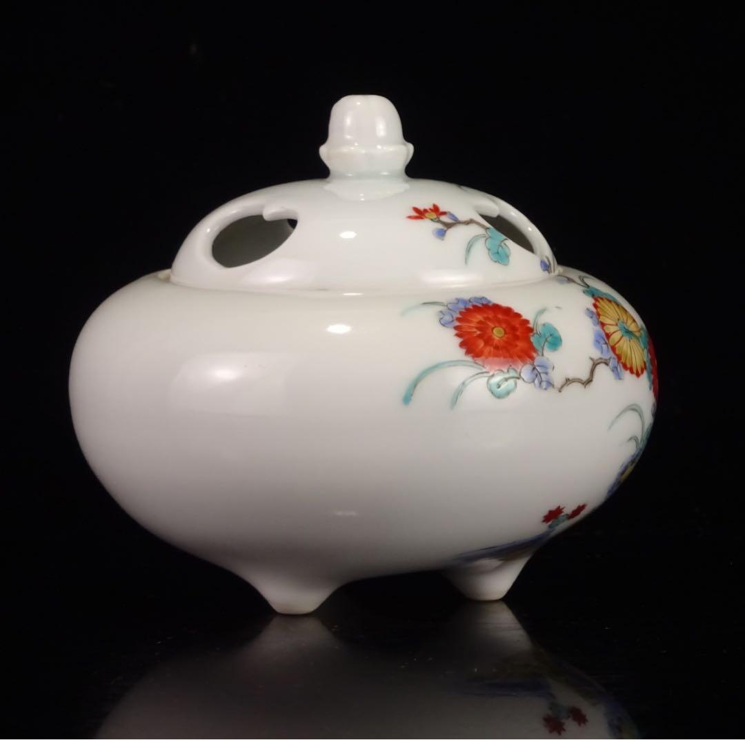十二代　酒井田柿右衛門　岩菊文　香炉　花形摘み　色絵　有田焼　香道具　渦福
