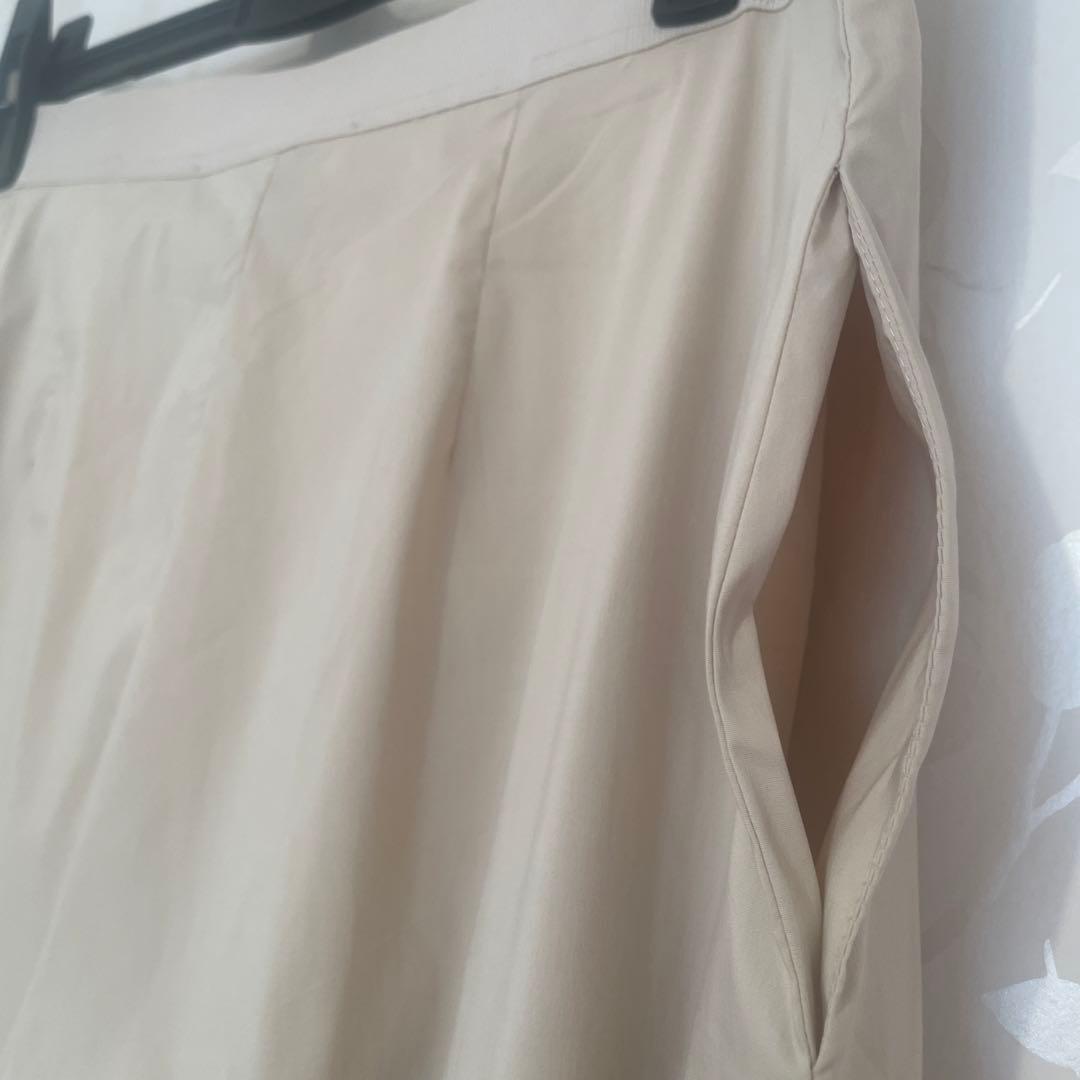 【新品】リビアナコンティ　パンツ　ワイドパンツ　ベージュ　ストレッチ　44 3L