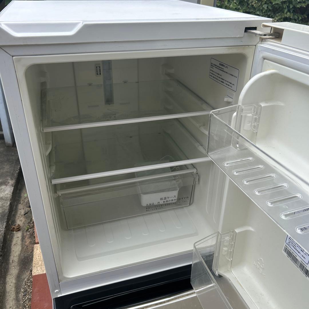Hisense 2ドア冷蔵庫 HR-D1301 2016年式