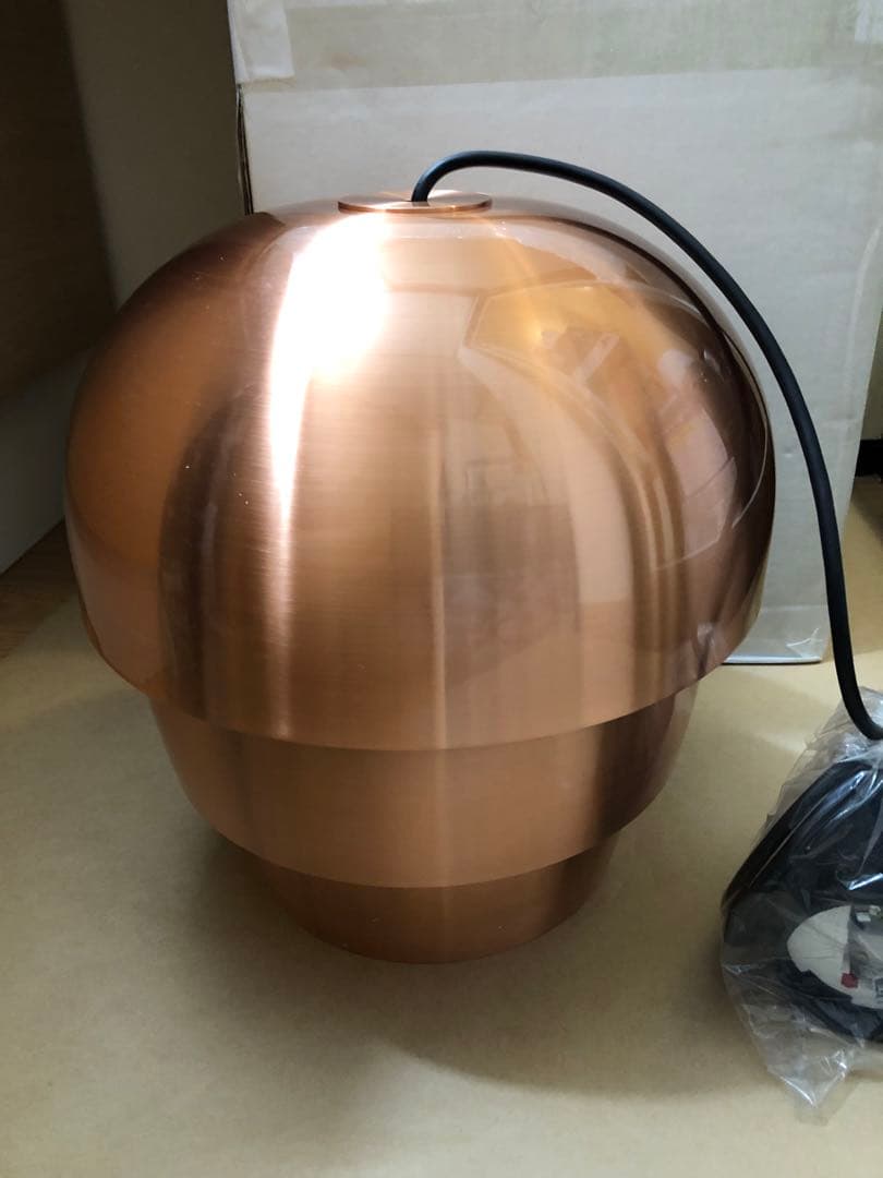 未使用　ボーコンセプト　パインコーン　ペンダントライト　カッパー