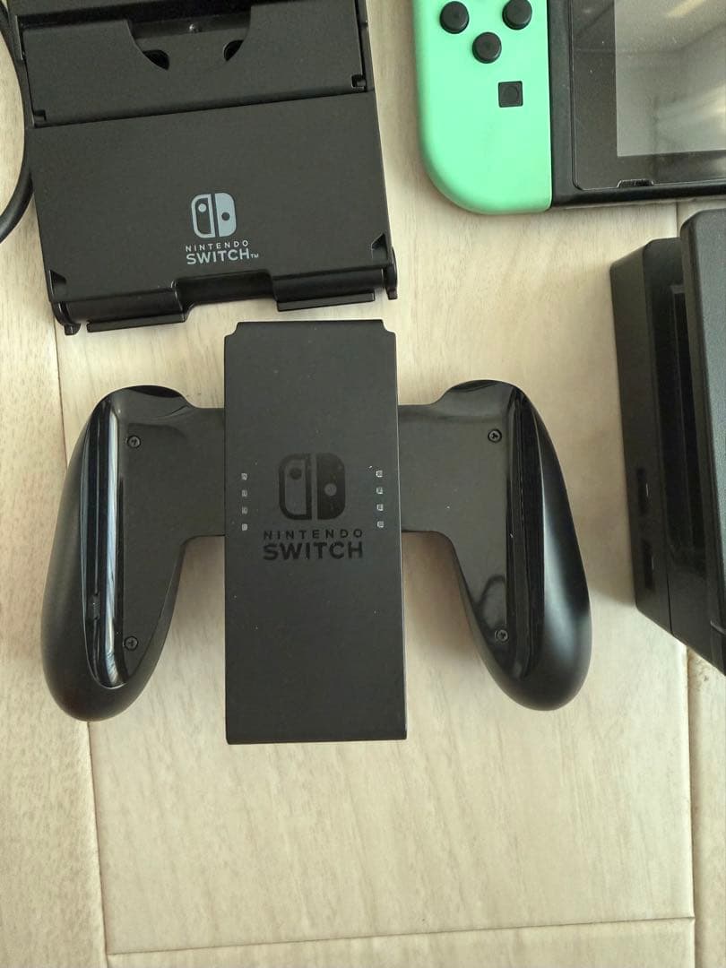 【美品】Nintendo Switch 本体 どうぶつの森コラボポーチ付き