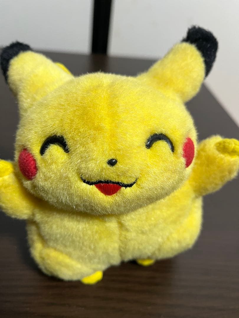 ポケモン ピカチュウ バンザイぬいぐるみ にっこり 初期 TOMY タカラトミー