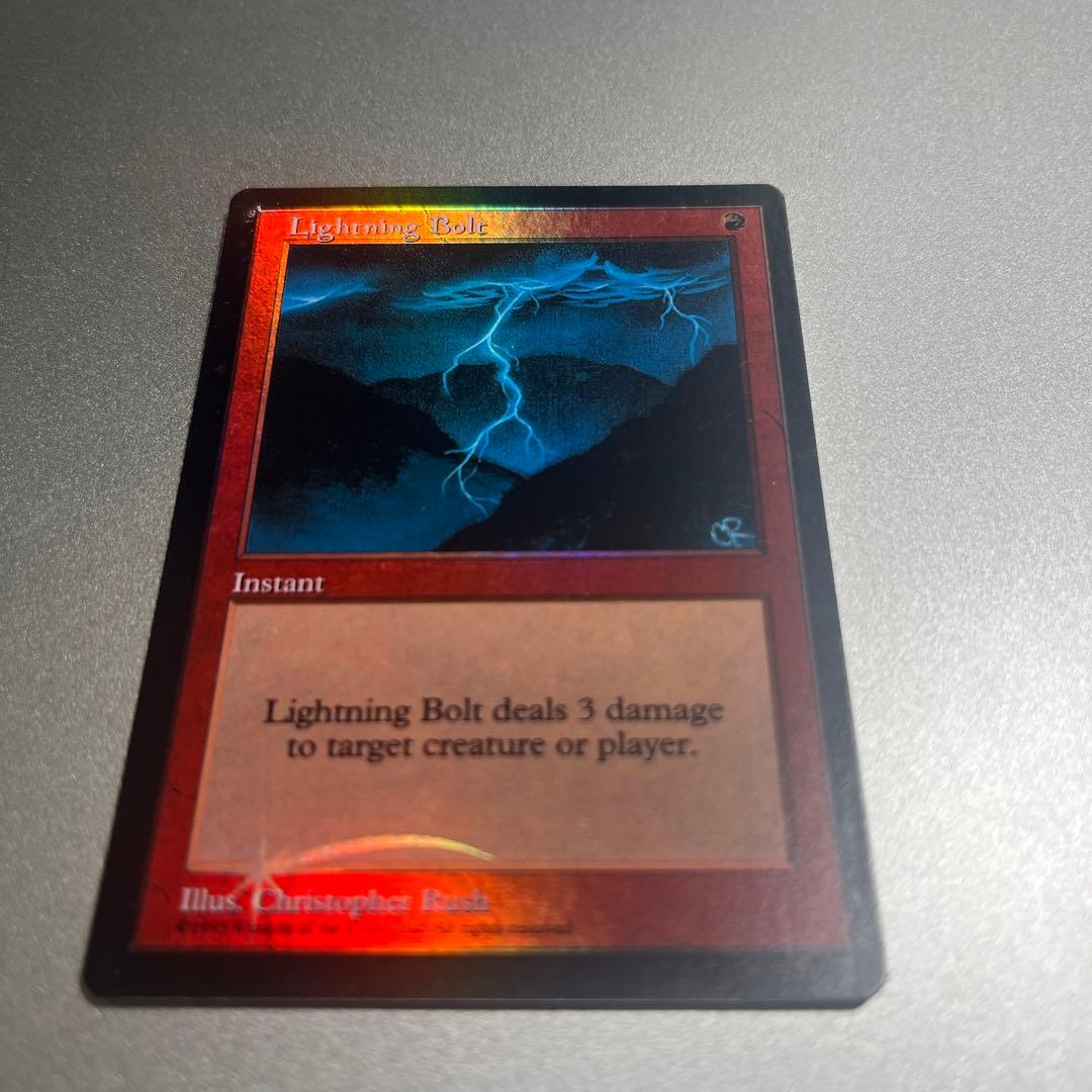 ②MTG foil 《稲妻/Lightning Bolt》(ジャッジ褒賞)旧枠