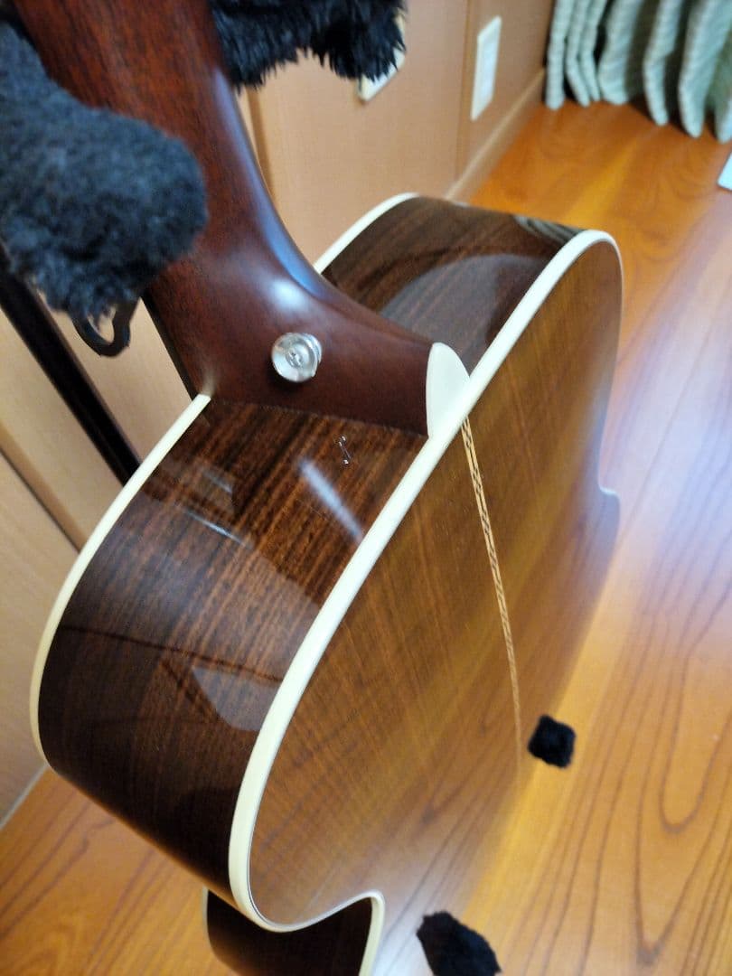 緊急☆売切価格☆　MartinOM-28 2019年製