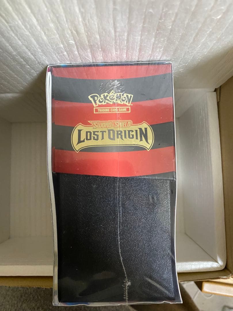 新品未開封 海外ポケカ　Lost Origin エリートトレーナーボックス