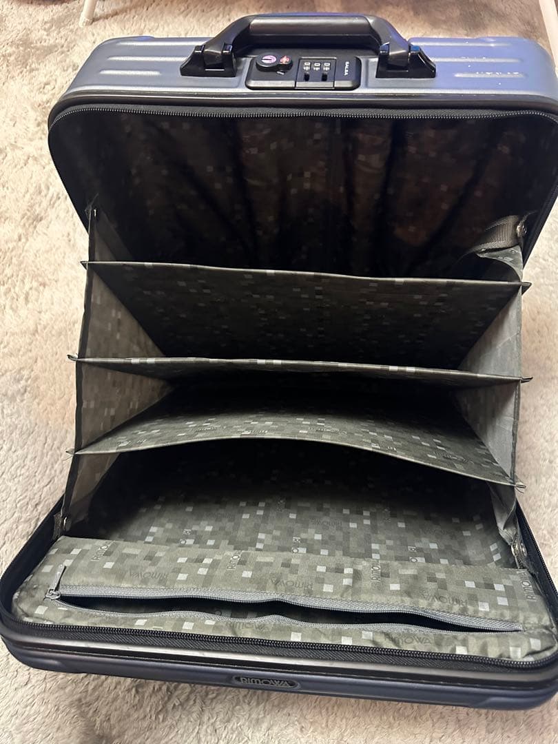 リモワサルサビジネストローリー23L