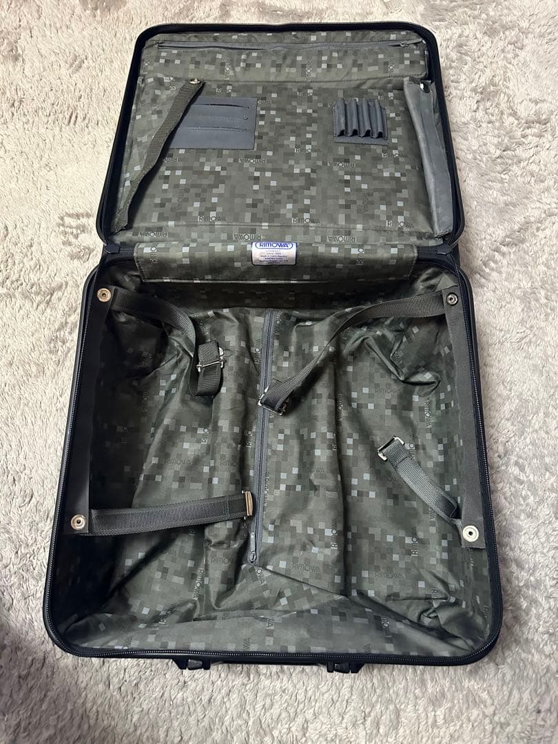 リモワサルサビジネストローリー23L