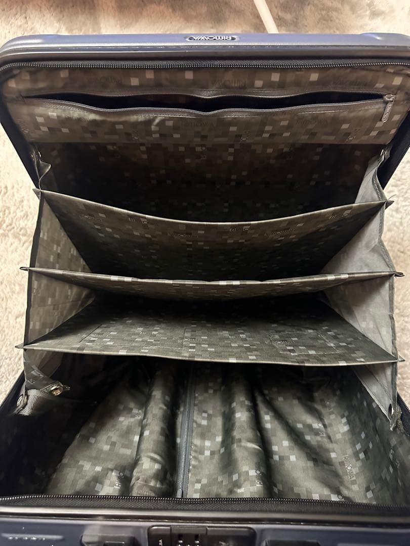 リモワサルサビジネストローリー23L