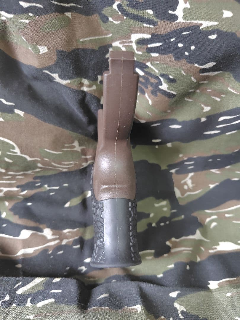 Daniel Defense Pistol Grip　実物