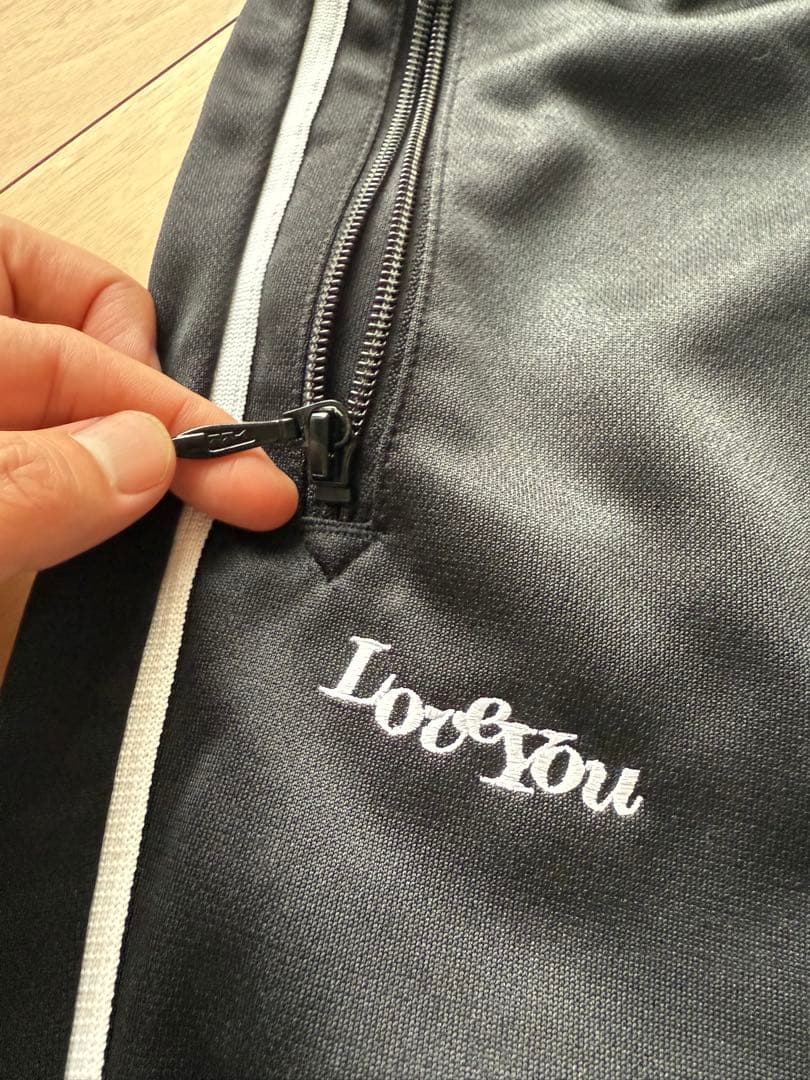 19so　トラックパンツ