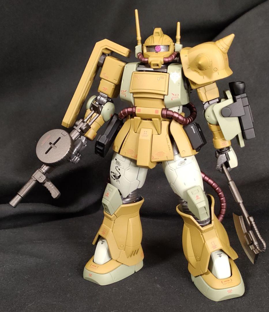 ガンプラ 塗装済完成品 ＨＧ ザク・デザートタイプ（ダブルアンテナ仕様）