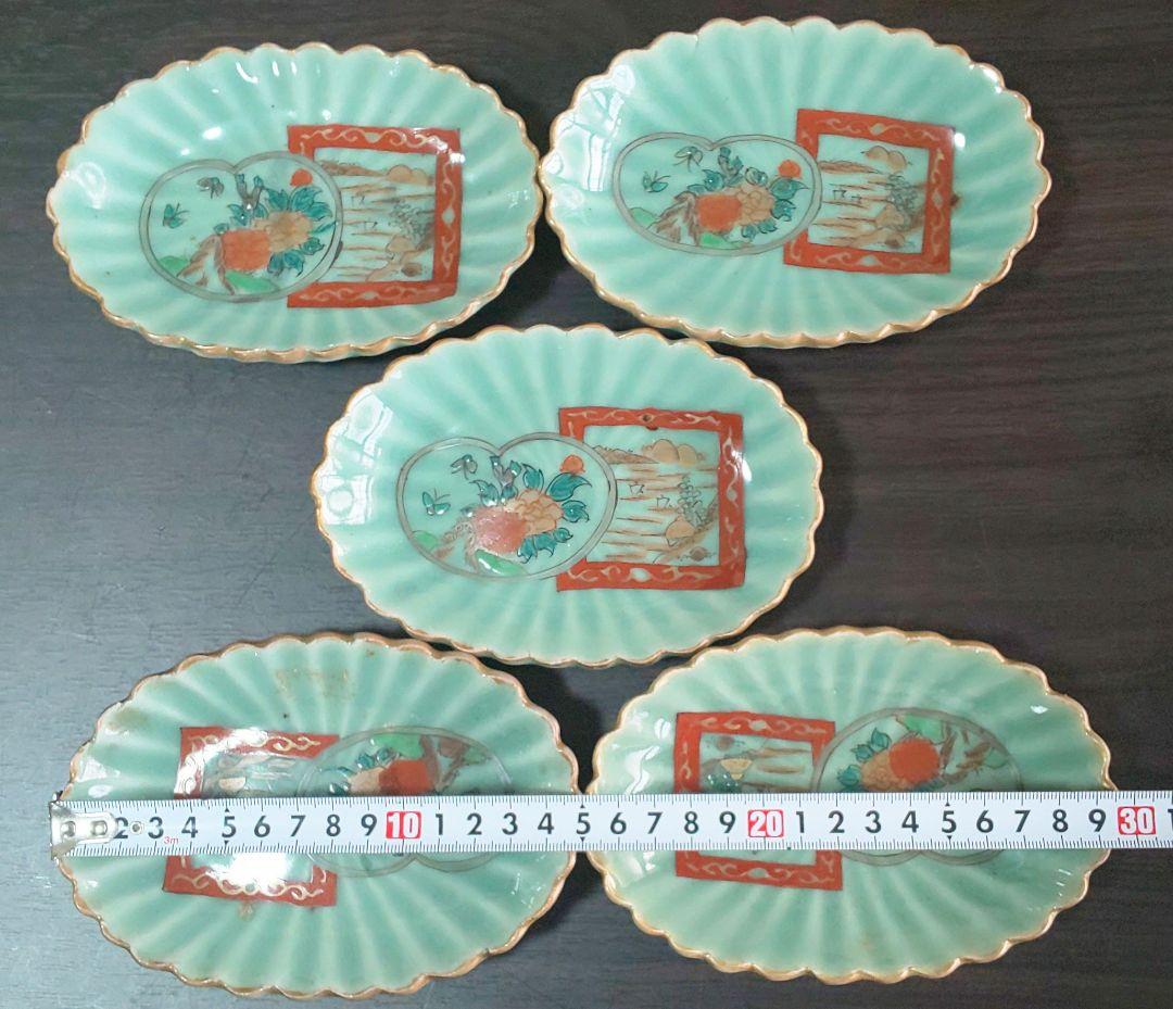 古伊万里 青磁 手書色絵染付 牡丹蝶文 菊花長皿 木箱入