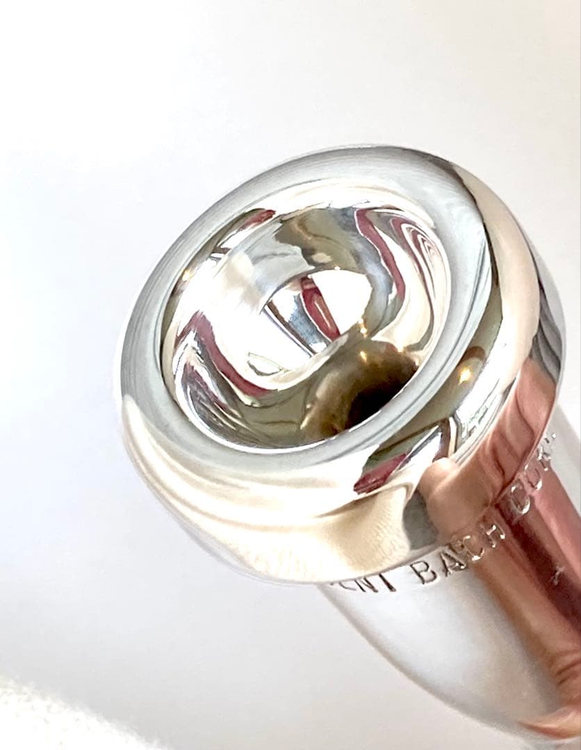 バックBACH★トランペットマウスピース5Bメガトーン★美品