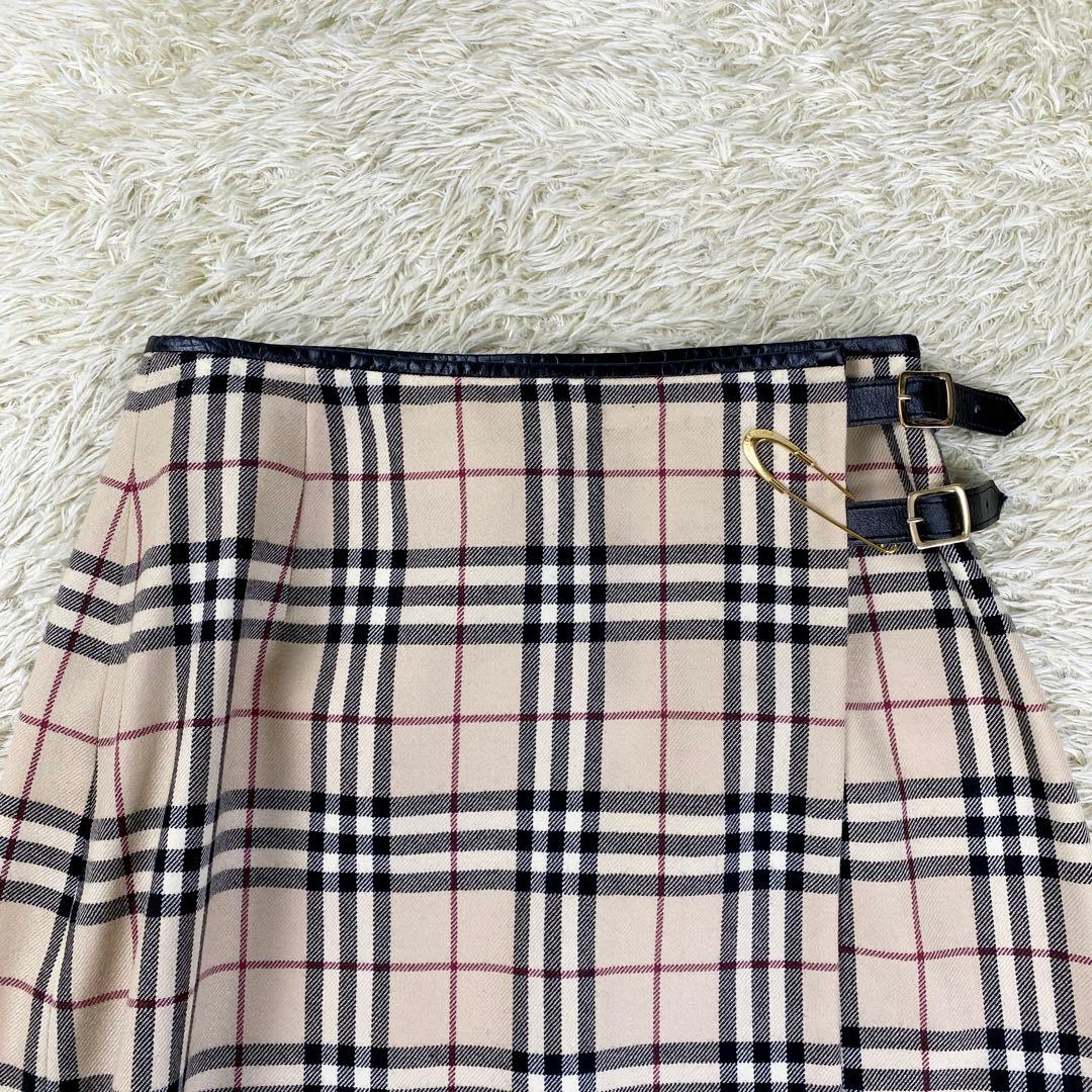 極美品 バーバリー ノバチェック スカート 安全ピン 三陽商会 38 ベージュ