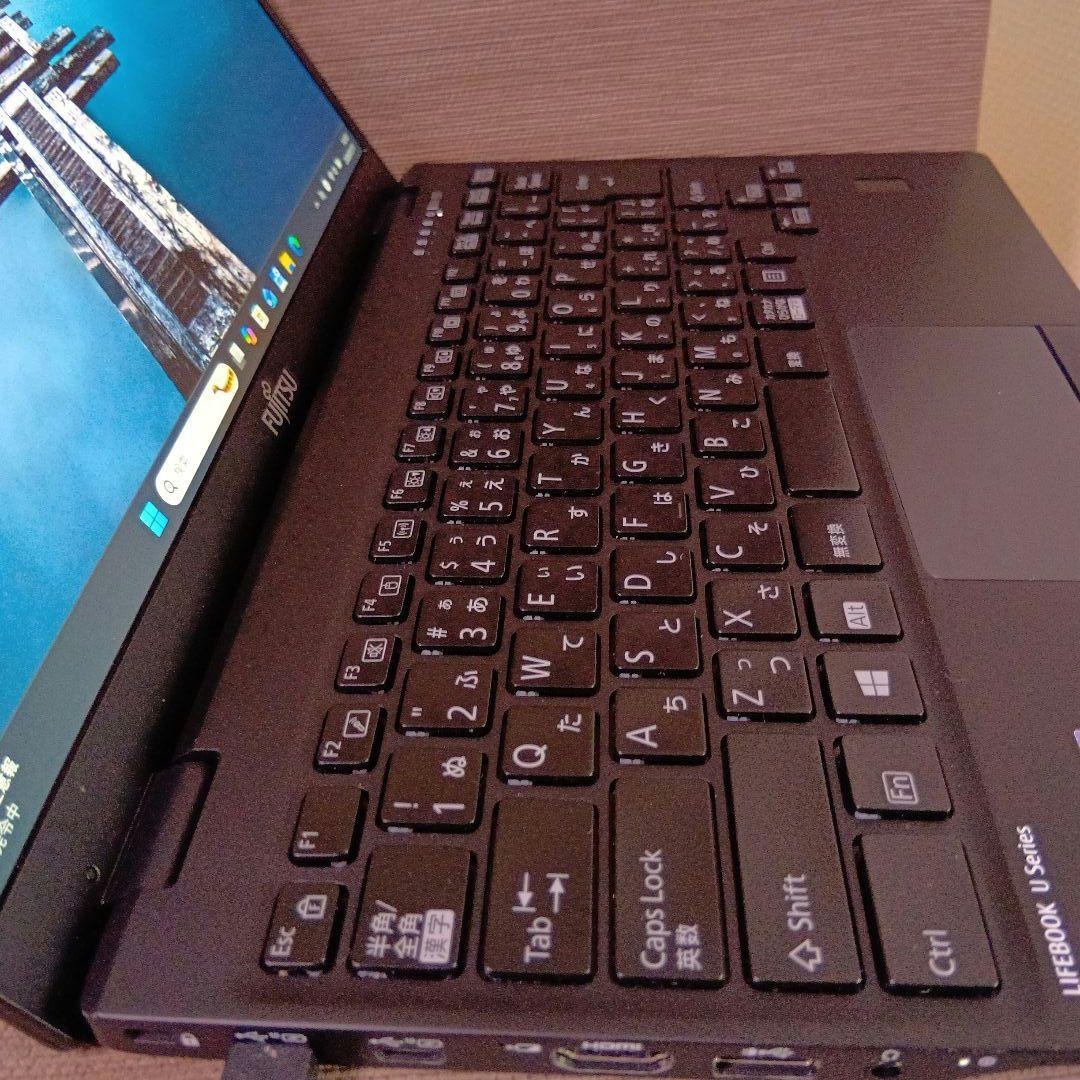 Z④ 富士通　ＦＭＶＵ34025　U9311/F